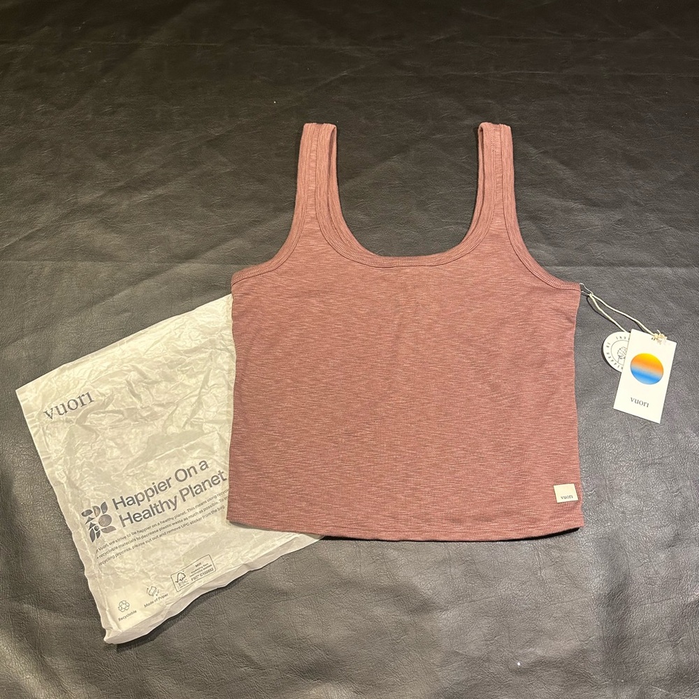 Vuori Women's Tank Top in Heathered Pink
